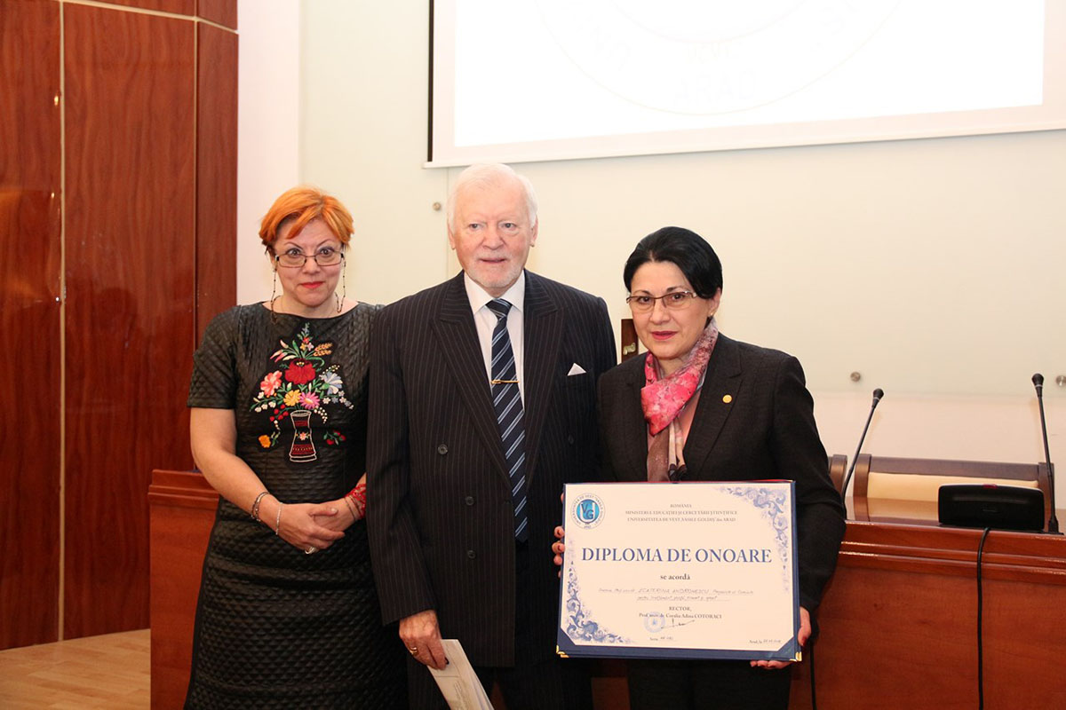 Prof. univ. dr. Ecaterina Andronescu, preşedintele Comisiei de Învăţământ, Ştiinţă, Tineret şi Sport a Senatului României, a vizitat UVVG