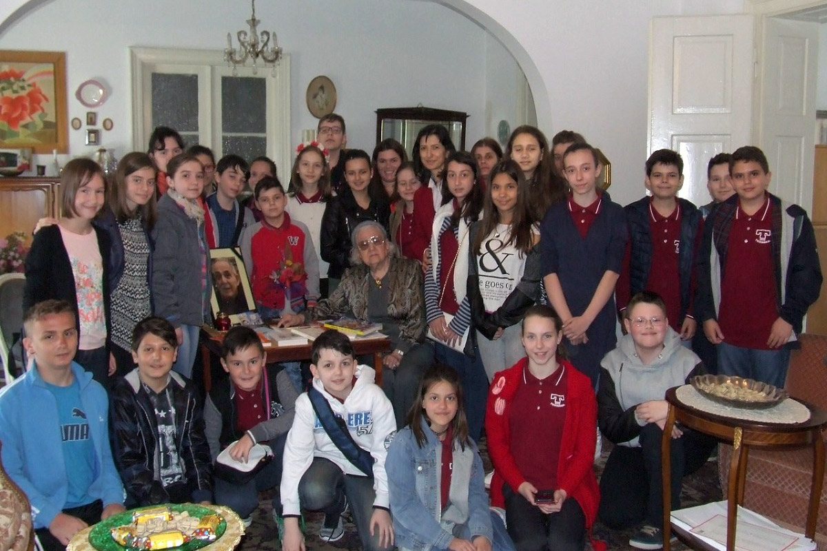 Centrul-de-Cercetare-a-Literaturii-Argheziene,-vizitat-de-elevi